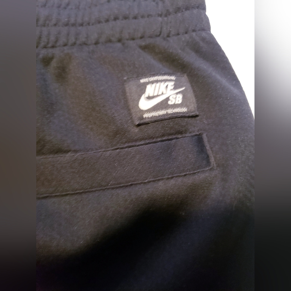 Nike SB Athletic Shorts Mens XL - Picture 4 of 5